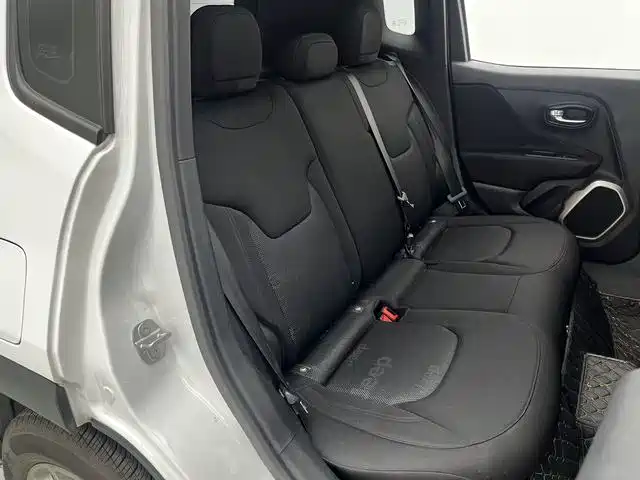Jeep Renegade — миниатюра 6