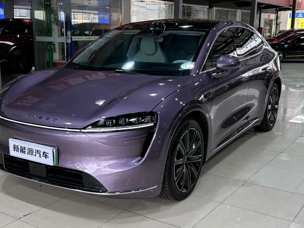 Luxeed Zhijie R7 2024