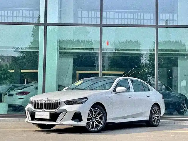 BMW  I5 2024