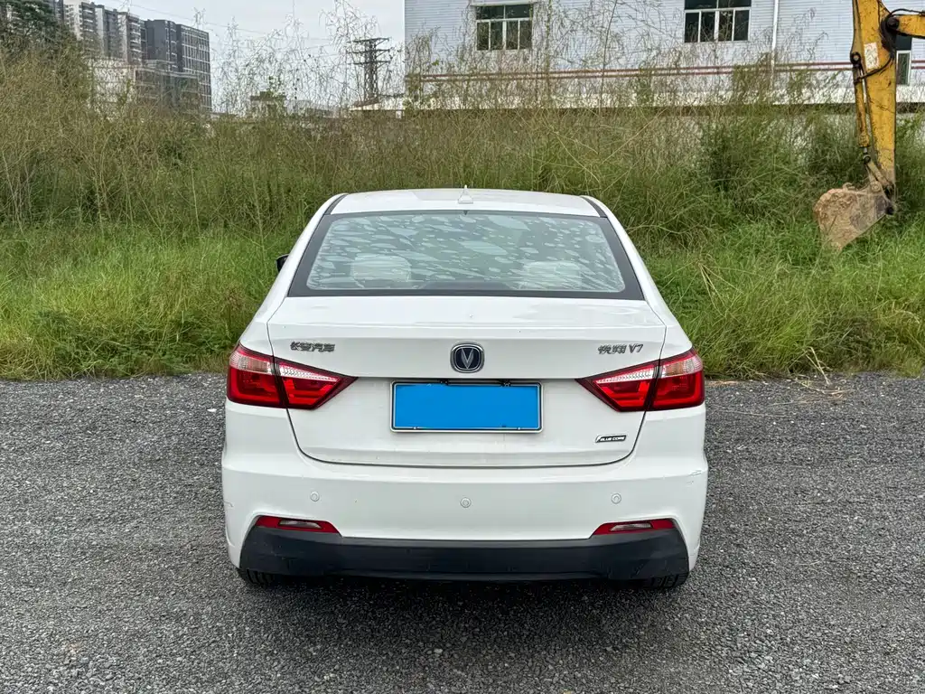 Changan V7 — миниатюра 3