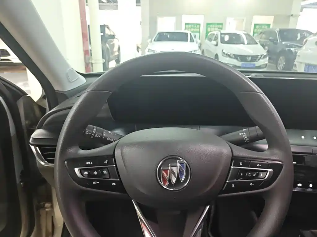 Buick Verano — миниатюра 15