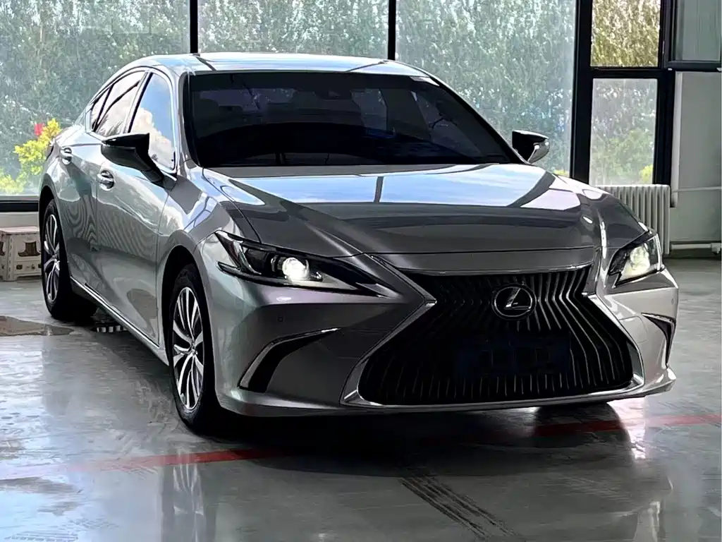 Lexus ES 2018 200 V