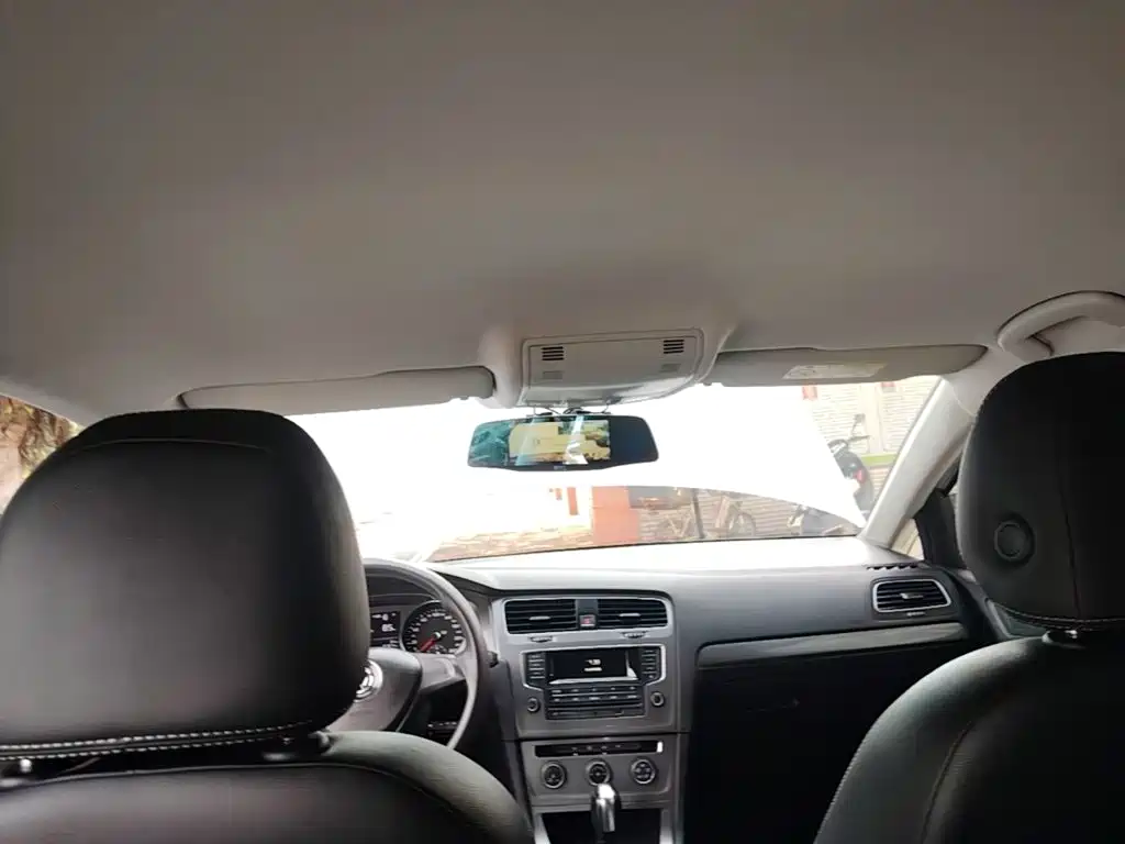 Volkswagen Golf — миниатюра 18