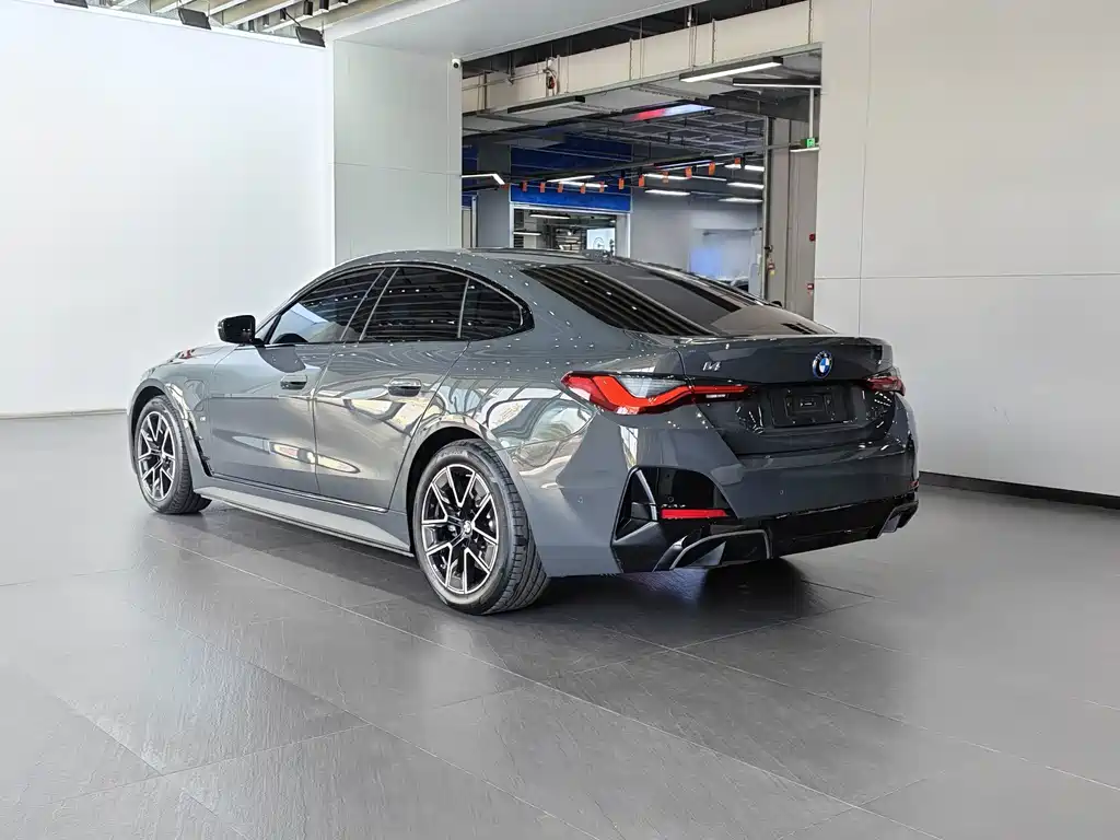 BMW i4 — миниатюра 13