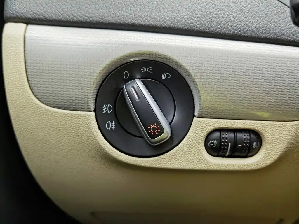 Volkswagen Sagitar — миниатюра 21