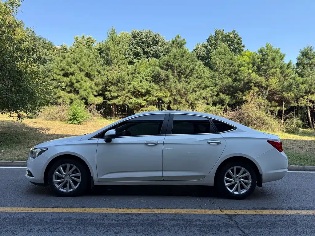 Buick Verano — миниатюра 3
