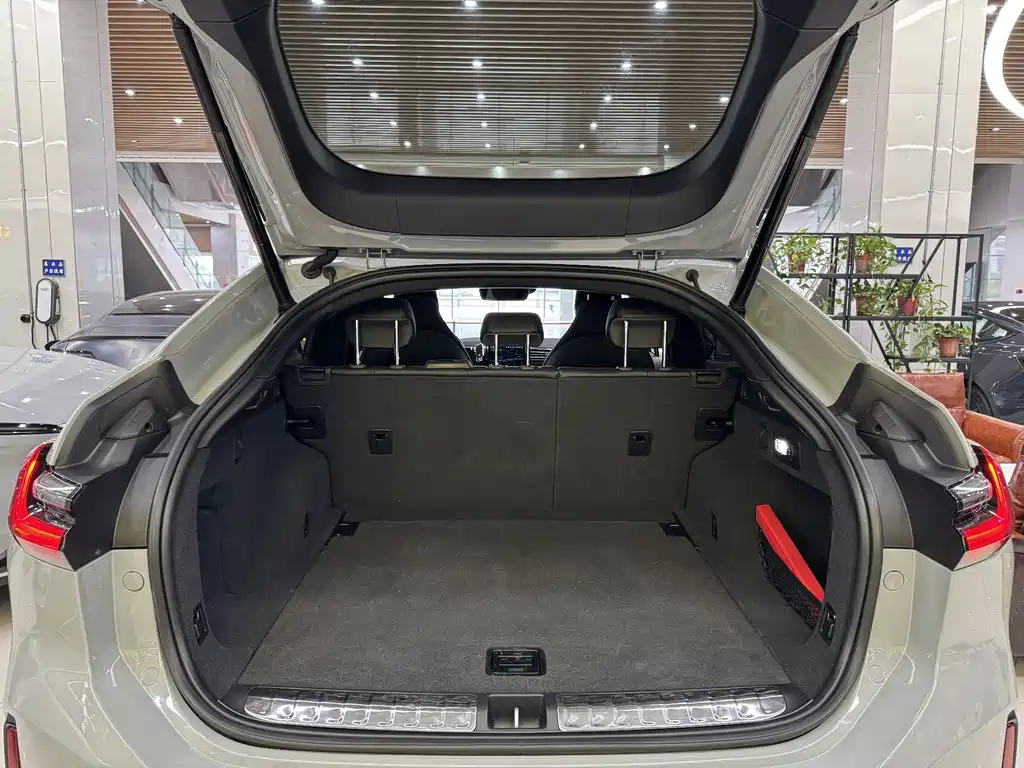 NIO EC6 — миниатюра 6