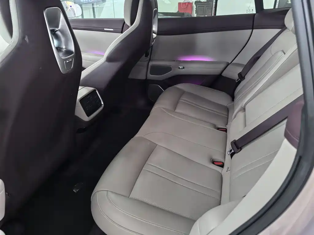 XIAOMI CAR XIAOMI YU7