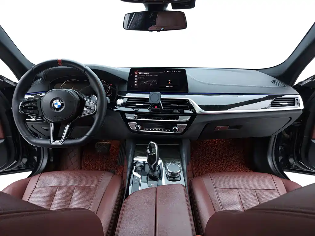 BMW 5 Series — миниатюра 7