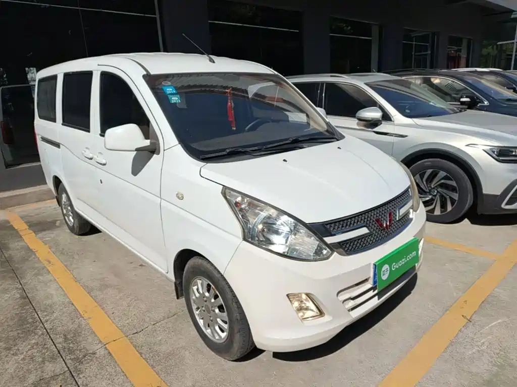 Wuling Rongguang V — миниатюра 4