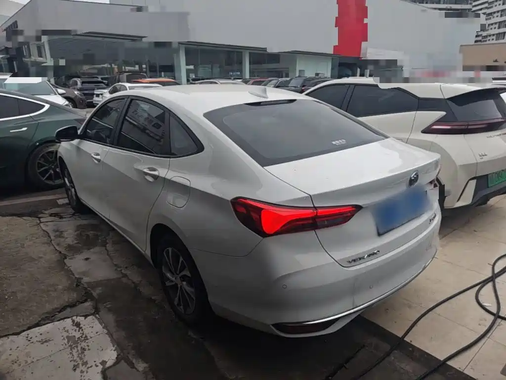 Buick Verano — миниатюра 5