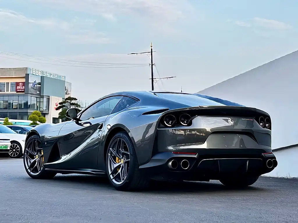 Ferrari 812 — миниатюра 11