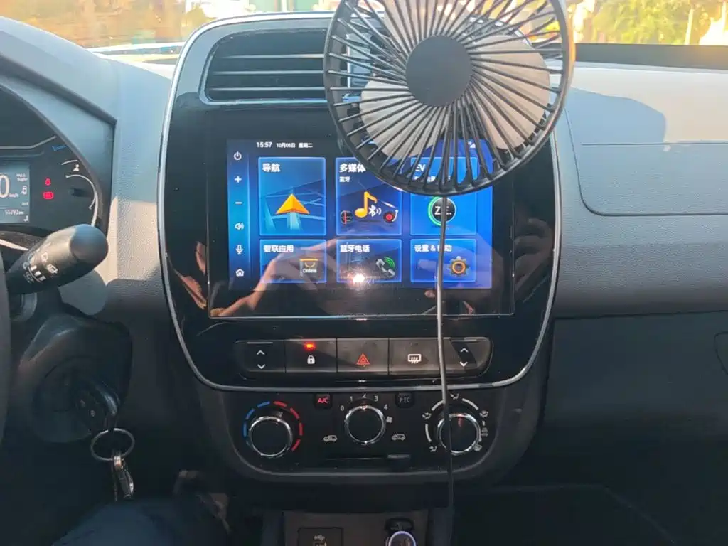 Renault City K-ZE — миниатюра 13
