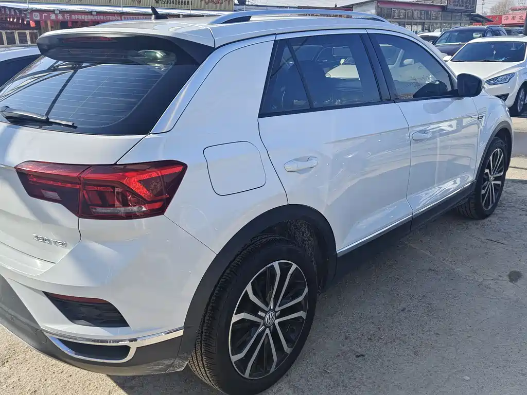 VOLKSWAGEN T ROC EXPLORING SONGS