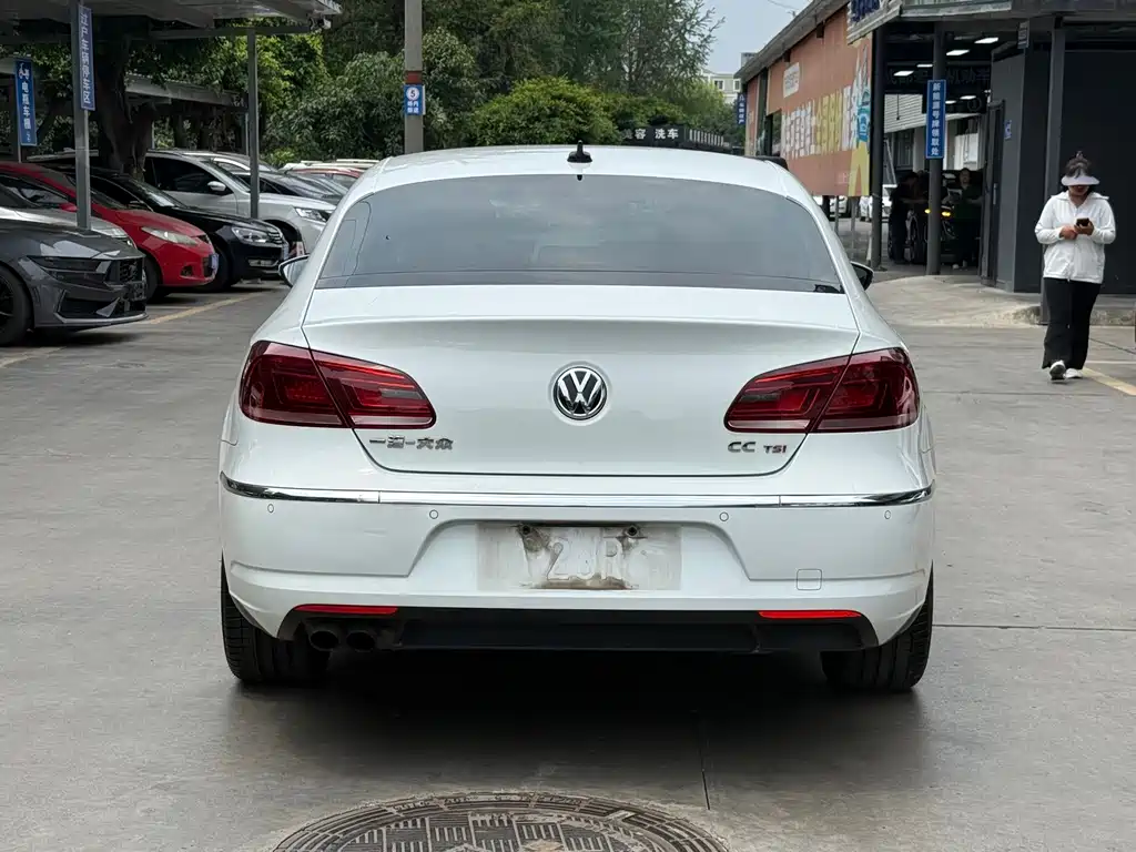 Volkswagen FAW - Passat CC CC 2013 1.8TSI Luxury