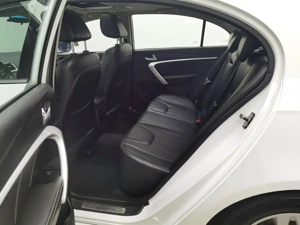 Geely Emgrand — миниатюра 15