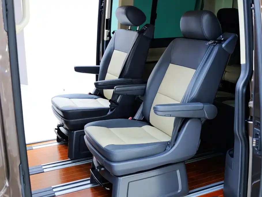 Volkswagen Multivan — миниатюра 29