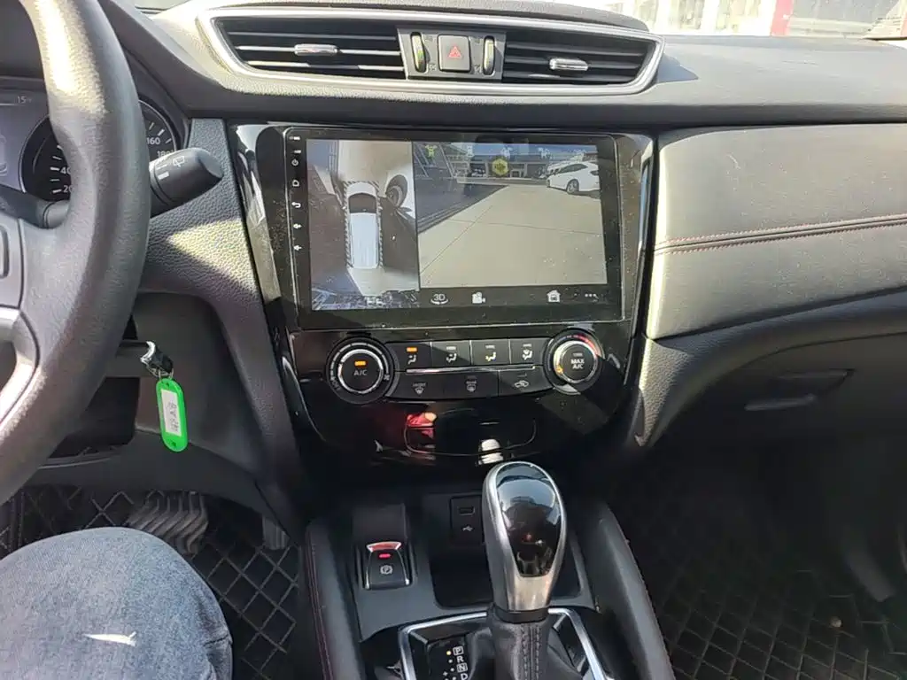 Nissan Qashqai — миниатюра 13