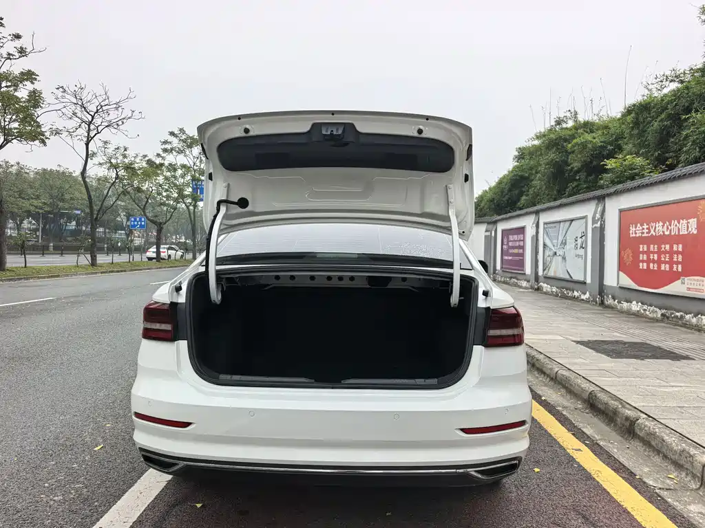 Volkswagen Lavida — миниатюра 18