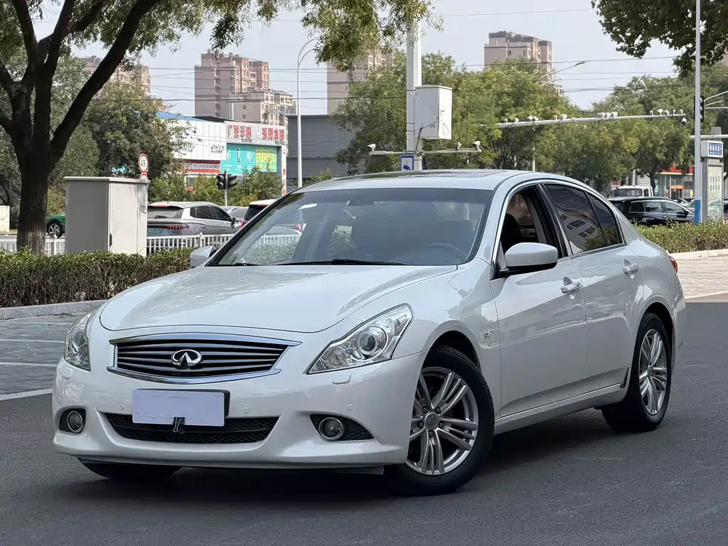 Infiniti G