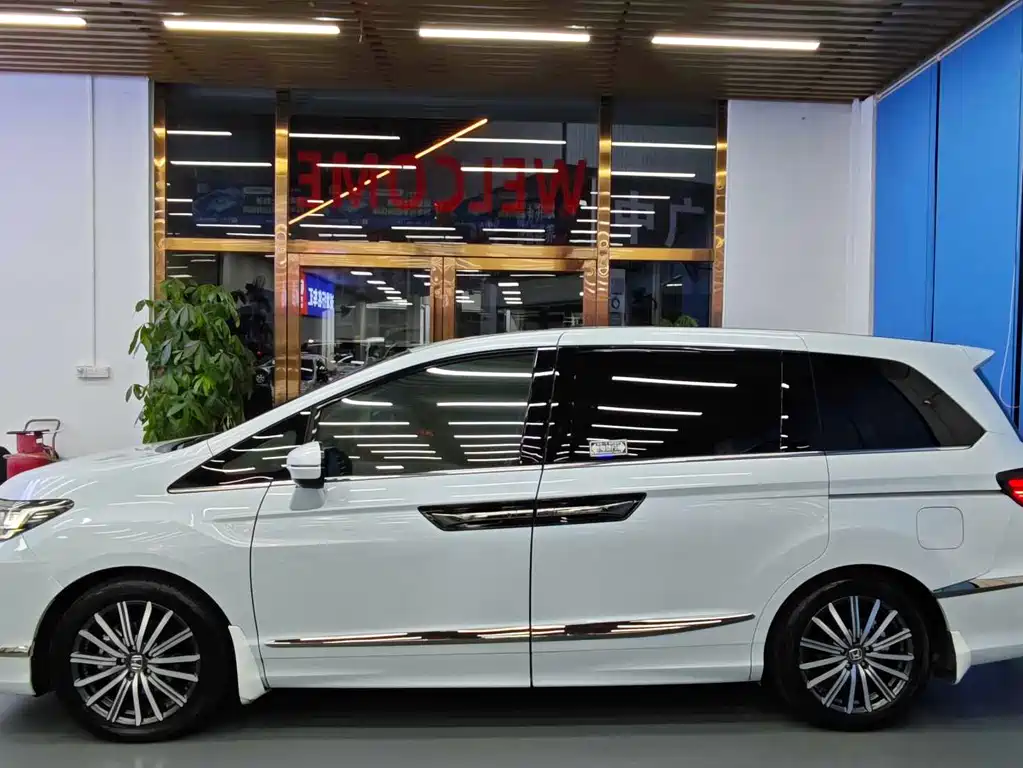Honda Elysion — миниатюра 4