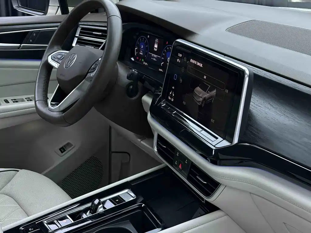 Volkswagen Viloran 2022 380TSI Luxury