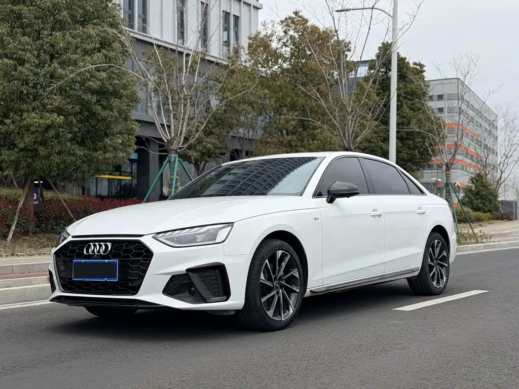 Audi A4L 2023