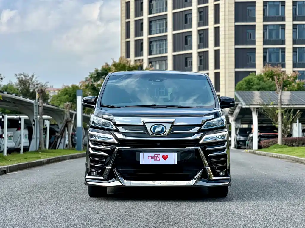 Toyota Vellfire — миниатюра 2