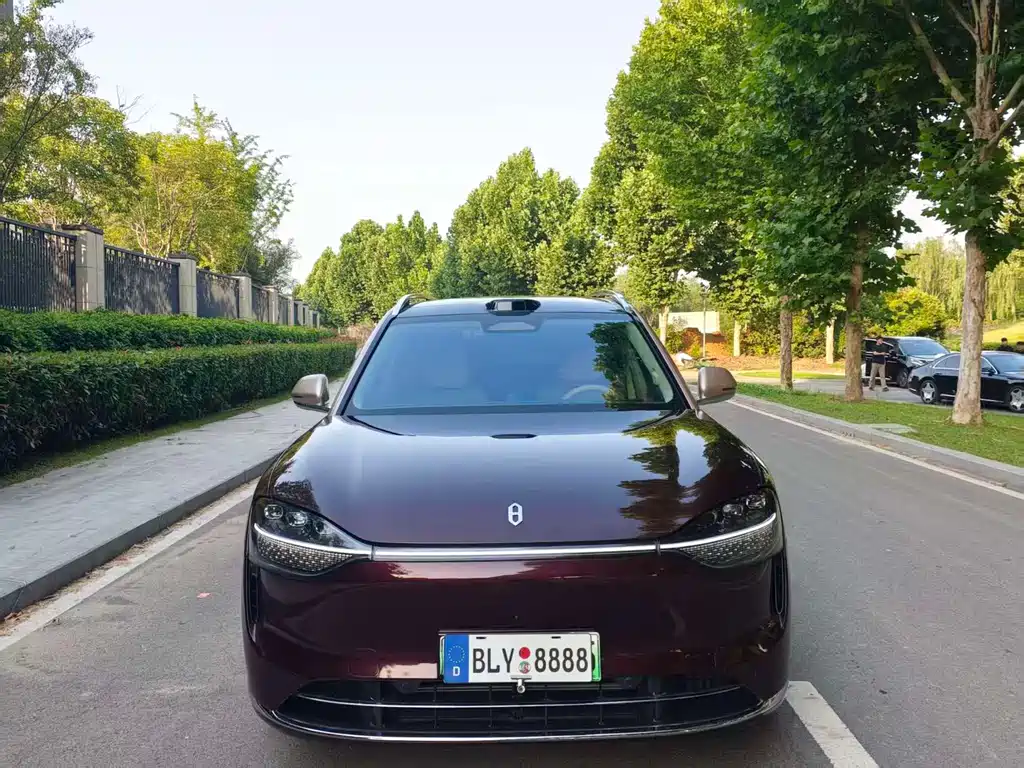 Aito M9 2025 Ultra 52kWh 6 мест (192 ）