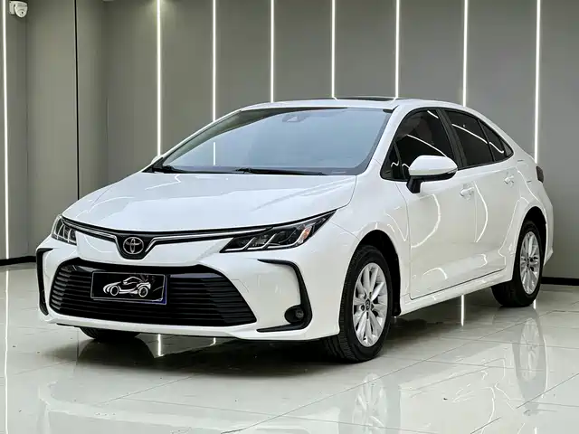 Toyota Corolla 2021 — фото 1