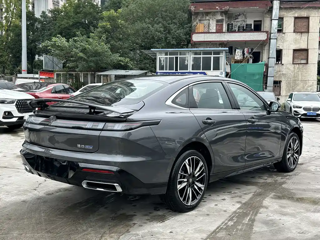 Changan Eado — миниатюра 5