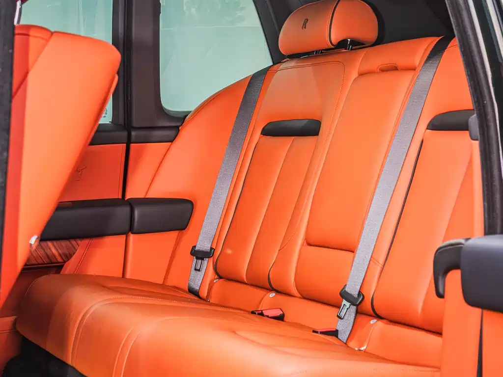 Rolls-Royce Cullinan 2018 мест