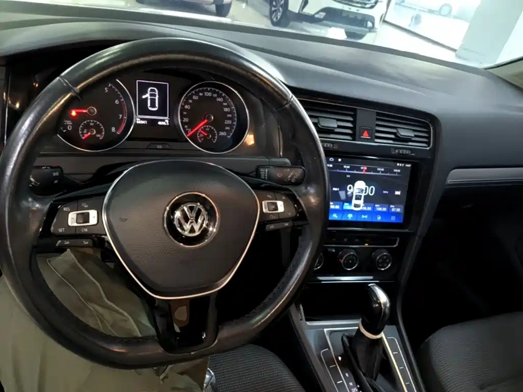 Volkswagen Golf — миниатюра 10