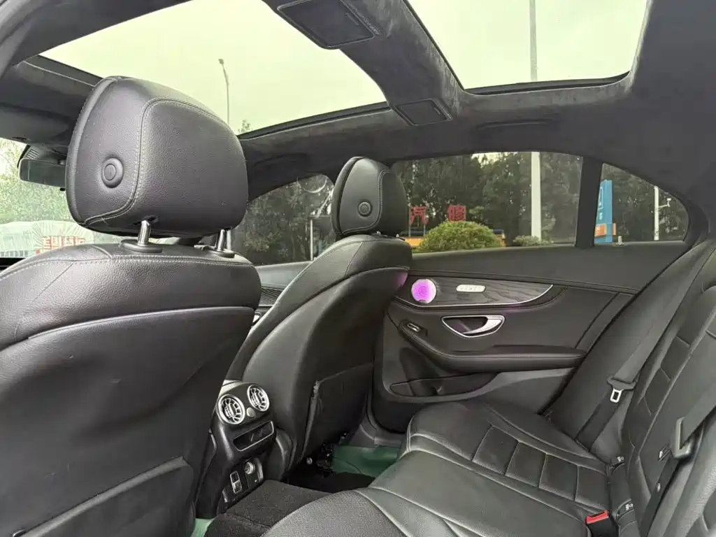 Mercedes-Benz C-Class — миниатюра 3