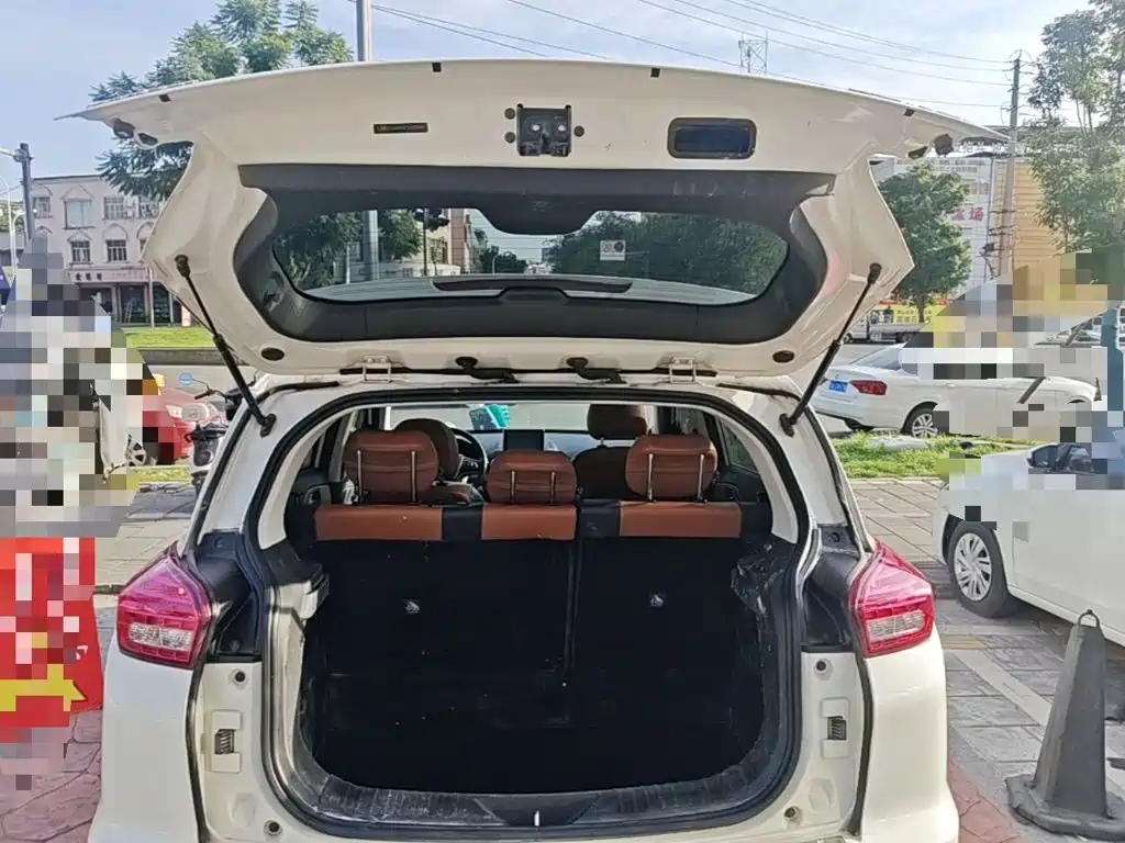 BAIC Senova X35 — миниатюра 19