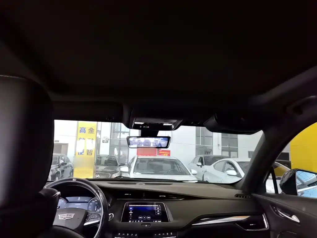 Cadillac XT4 — миниатюра 18