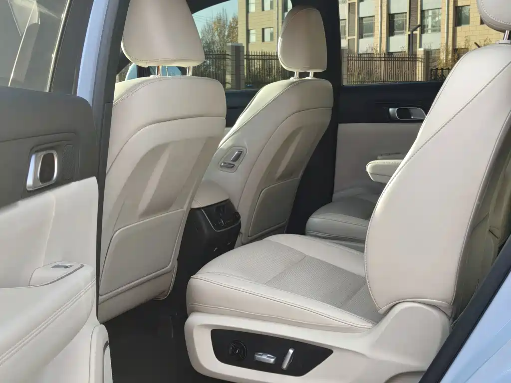 Li Auto Li ONE — миниатюра 9