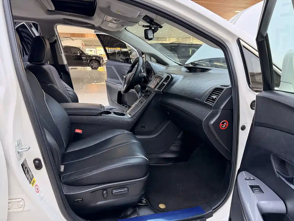 Toyota Venza (Import) — миниатюра 14