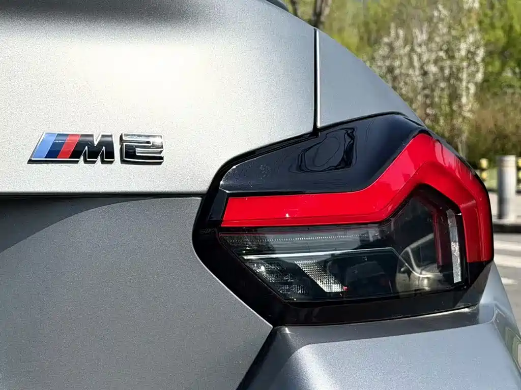 BMW M2 2024 M2