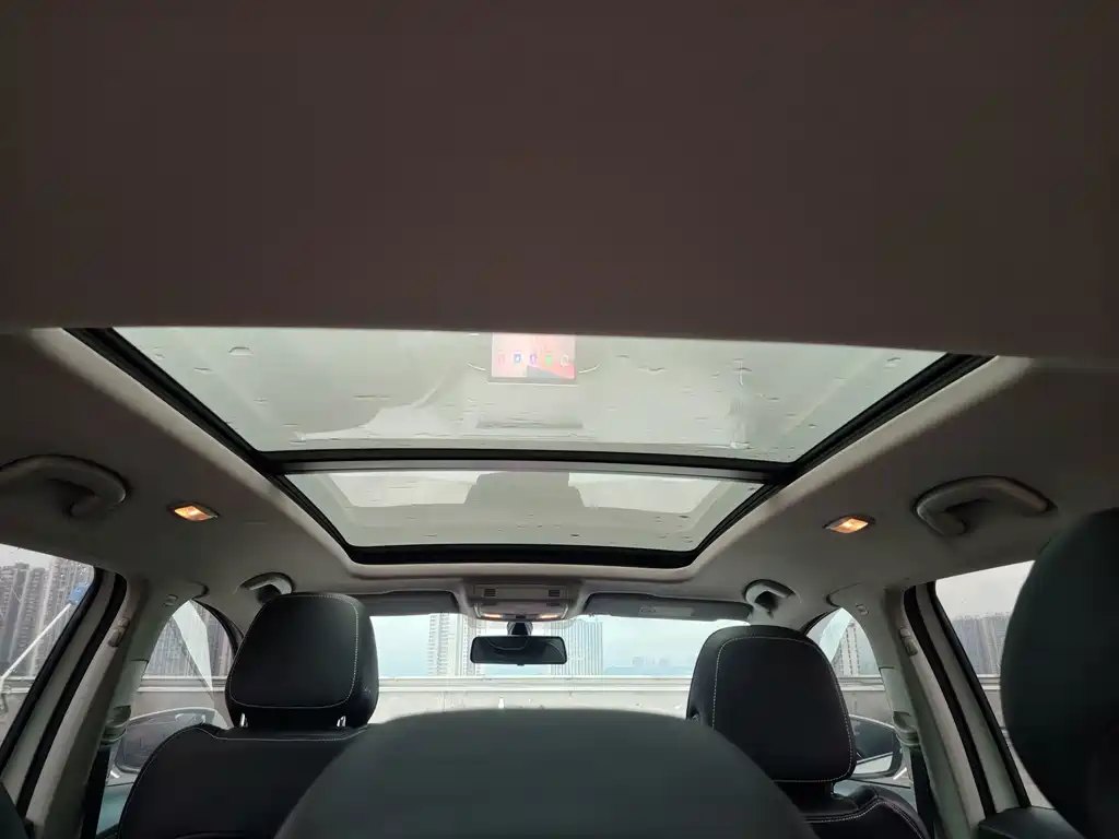 Skoda Karoq — миниатюра 8
