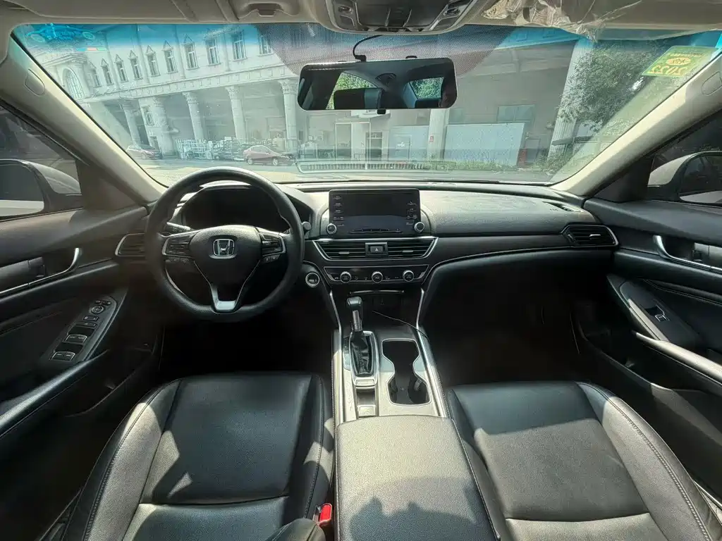 Honda Accord — миниатюра 6
