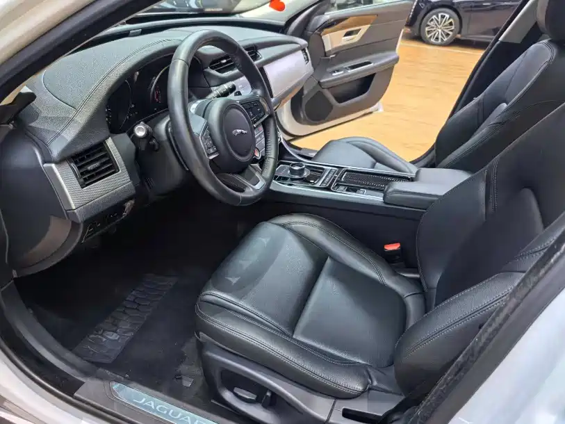 Jaguar XFL 2020 XFL 2.0T P200