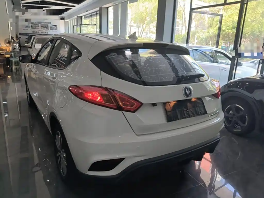 Changan Eado XT — миниатюра 5