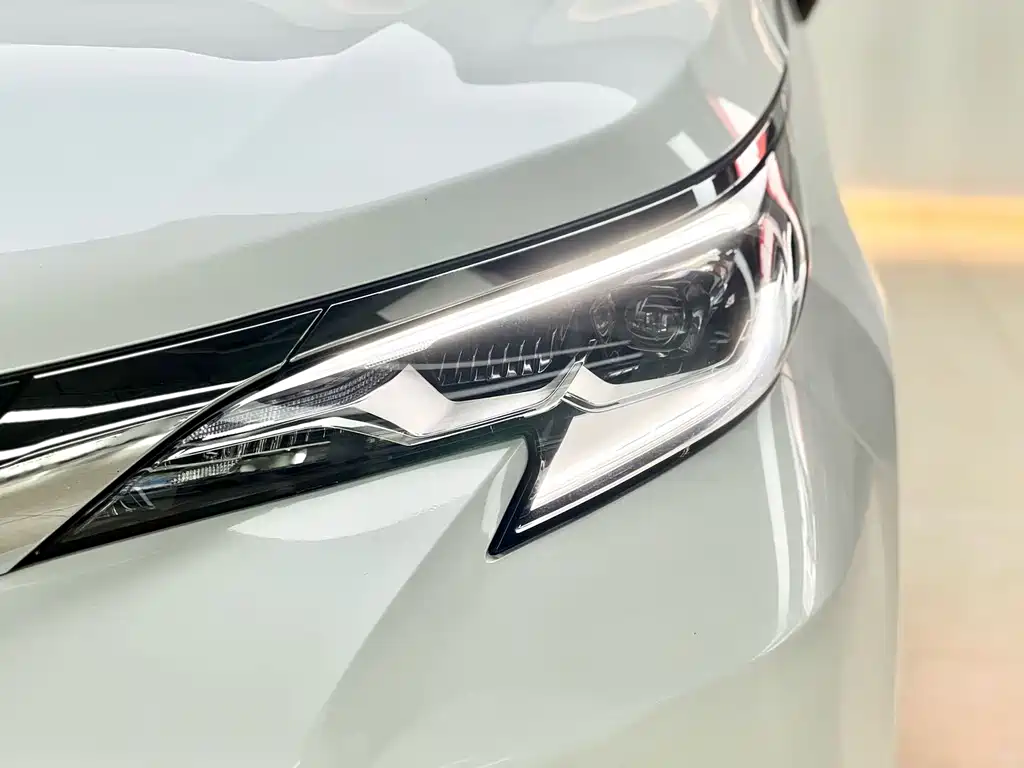 Toyota Sienna — миниатюра 17