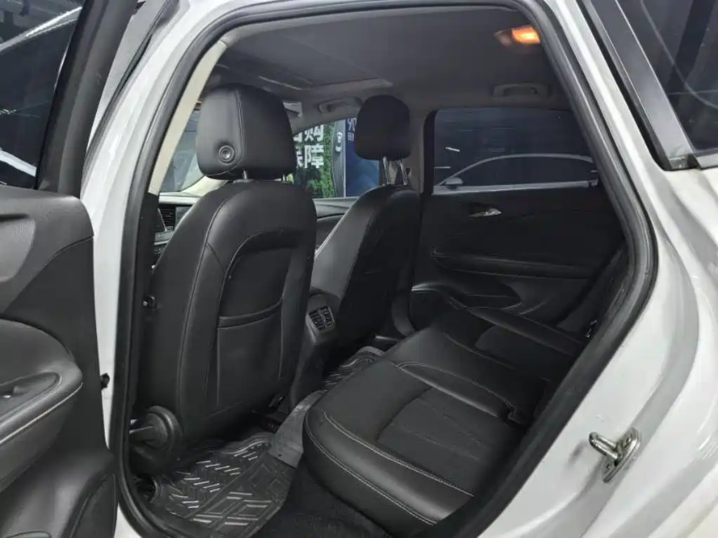 Buick Verano — миниатюра 10