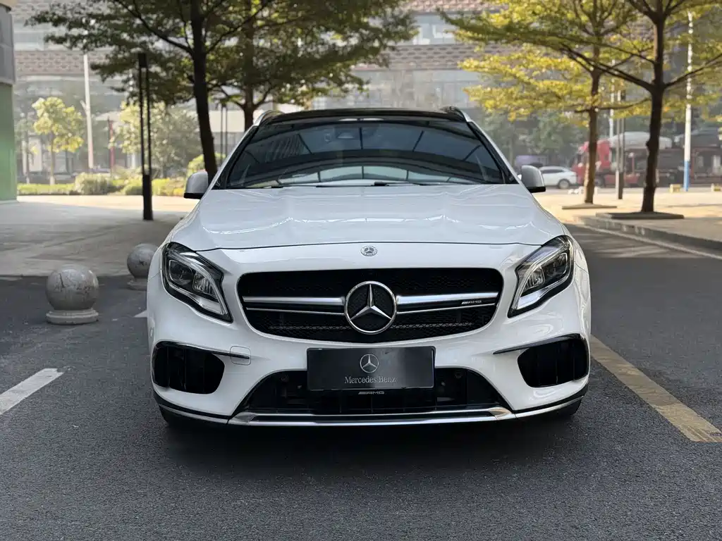 MERCEDES-BENZ GLA AMG