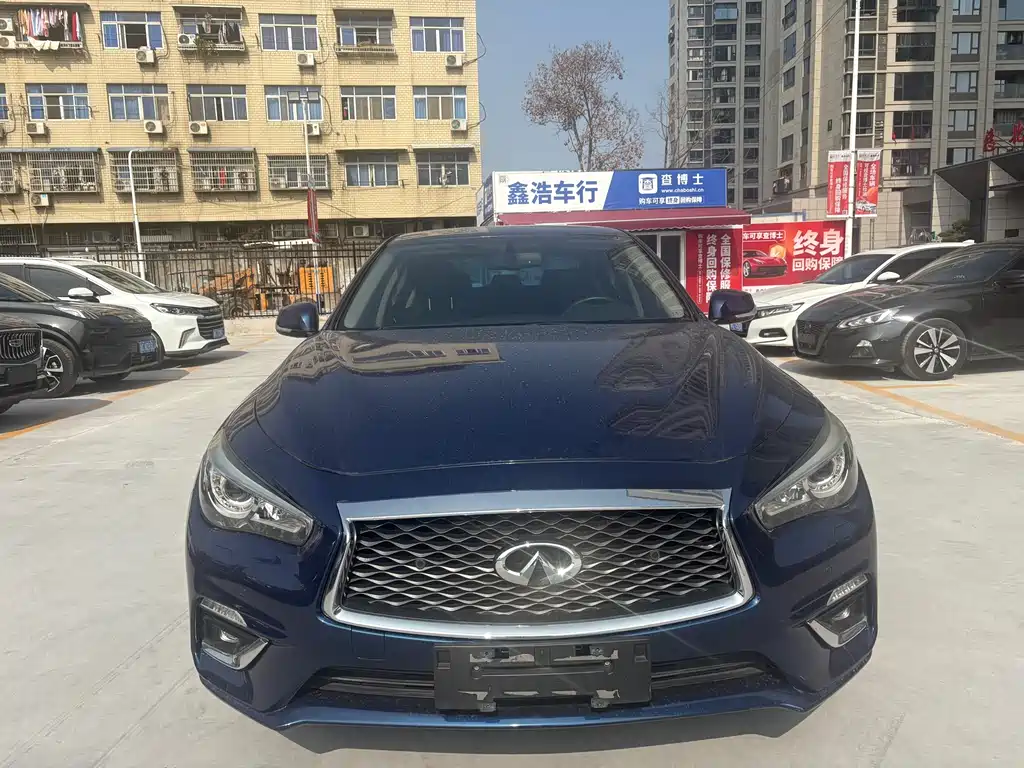 INFINITI Q50L