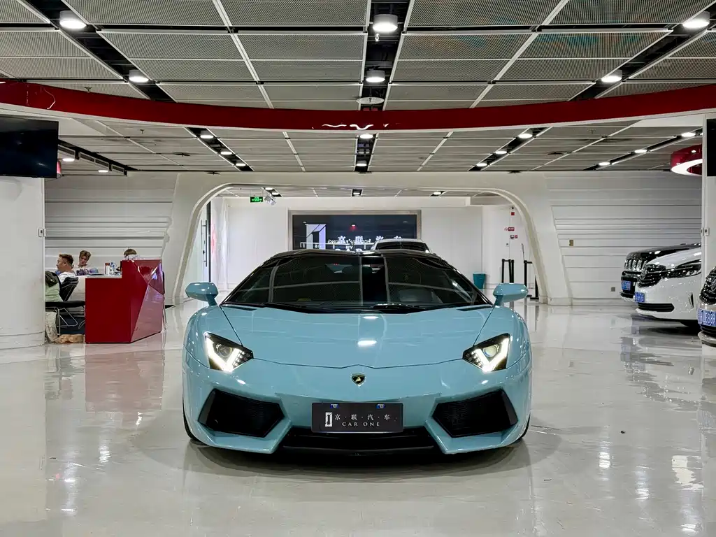Lamborghini Aventador — миниатюра 6
