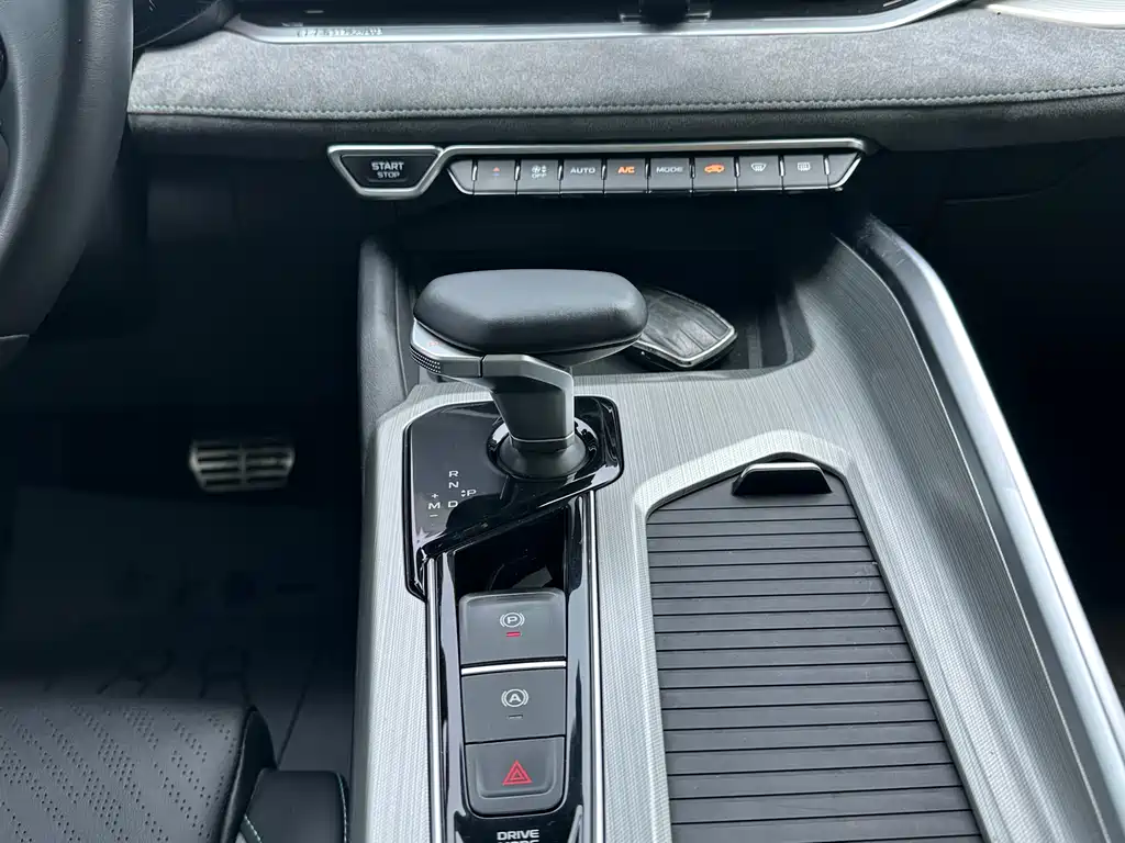 Geely Preface 2023 2.0TD