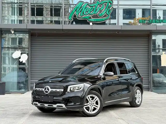 MERCEDES BENZ GLB